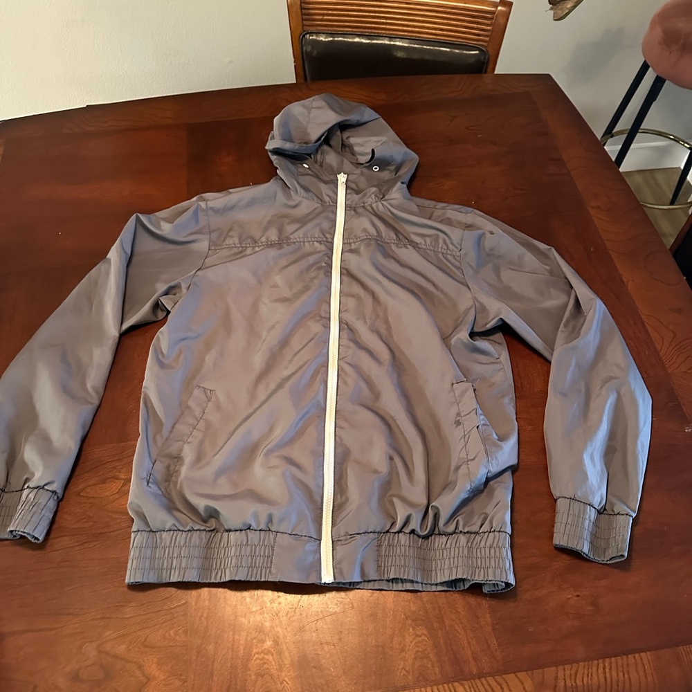 Zine Clothing Gray Windbreaker with Hood and Elastic Cuffs